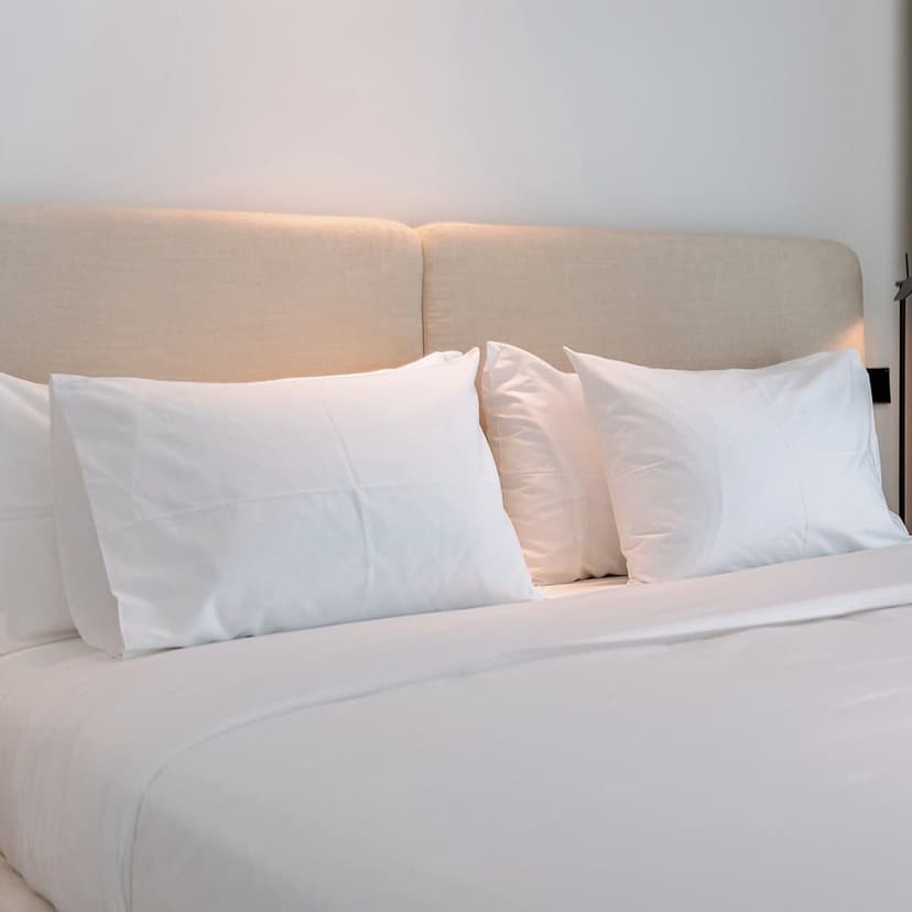 Plain White Linen – 300 TC